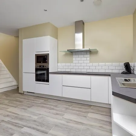 別荘 Westraat 114 *